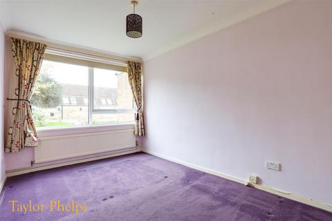2 bedroom apartment to rent, Maltings Court, Ware SG12