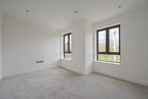 undefined, 60 Larkshall Road, London E4