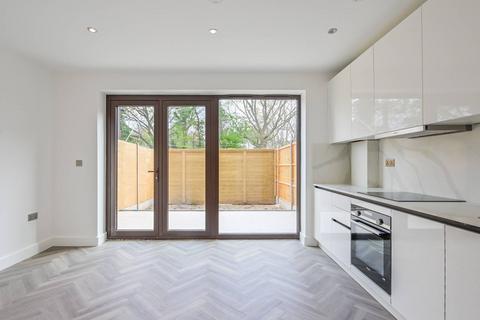 3 bedroom house for sale, 60 Larkshall Road, London E4