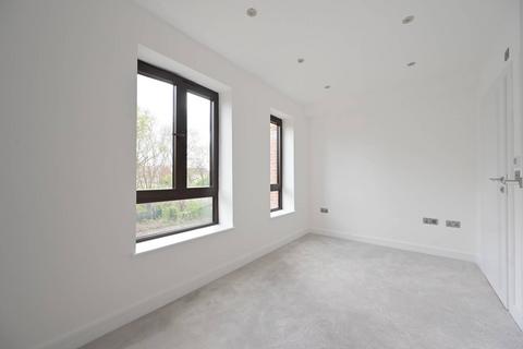 undefined, 60 Larkshall Road, London E4