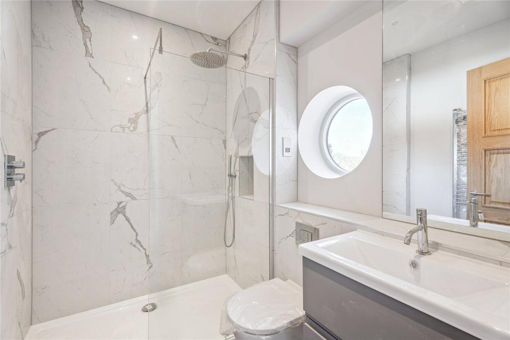 Bed 3 En-Suite