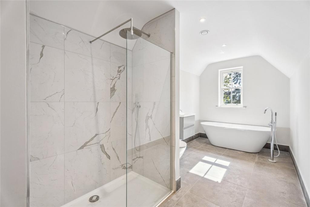 2nd Floor Bathroom