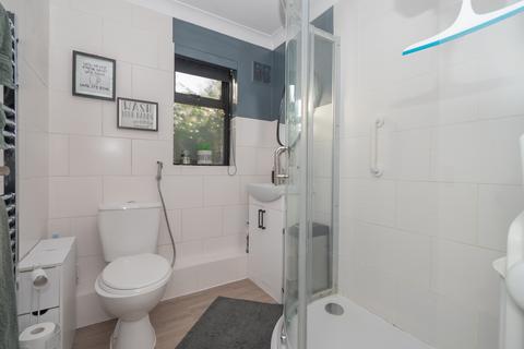 101 Coleman Crescent, Ramsgate, CT12 6AE