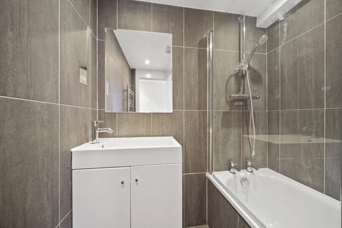 3 bedroom flat for sale, Guilford Street, London