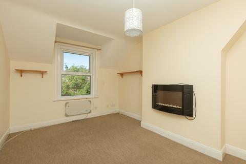 Flat 3, 12 Cedric Road, Westgate-on-sea, CT8 8NZ