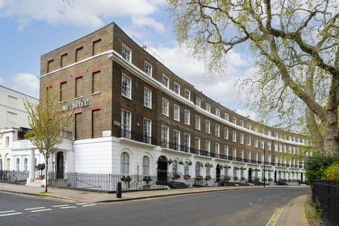 Studio to rent, Cartwright Gardens, Bloomsbury, London, WC1H