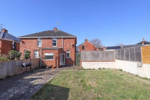 23 Burns Avenue, Exeter, EX2 6BX