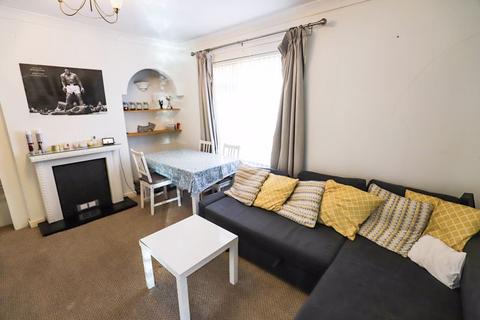 23 Burns Avenue, Exeter, EX2 6BX