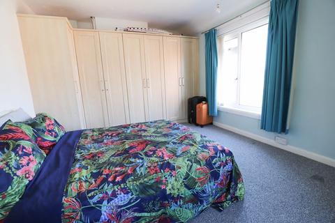 23 Burns Avenue, Exeter, EX2 6BX