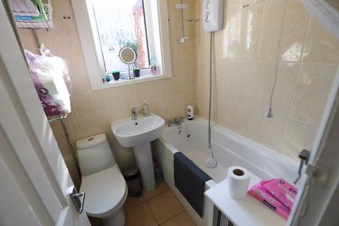 23 Burns Avenue, Exeter, EX2 6BX
