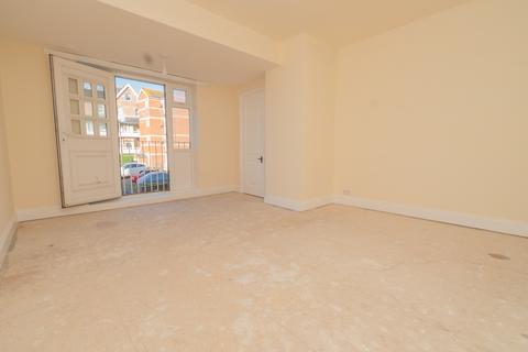 1 bedroom maisonette for sale, Sussex Gardens, Westgate-on-Sea, Kent, CT8