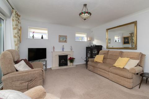 10 Smugglers Way, Birchington, CT7 9HP