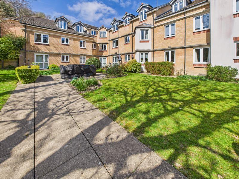 COMMUNAL GARDEN &amp;