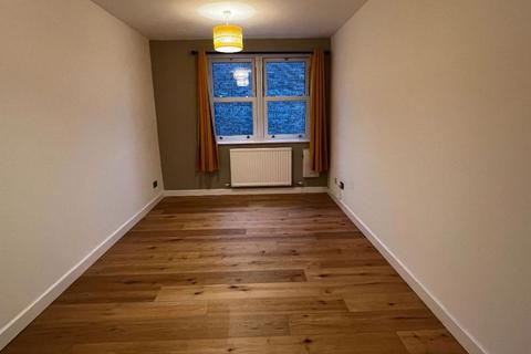 2 bedroom property to rent, Cedar Terrace, Richmond TW9