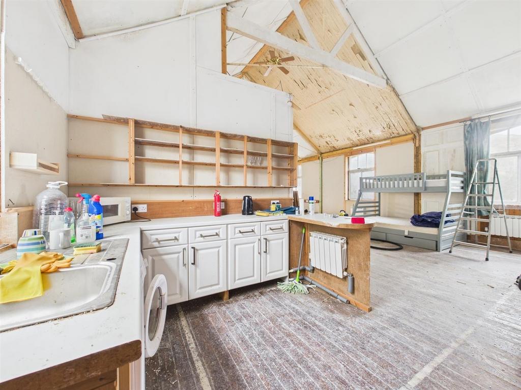 Kitchen 1