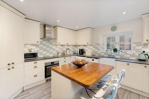 2 bedroom terraced house for sale, 1 Fortnum Cottages, Main Road, Upper Tadmarton.