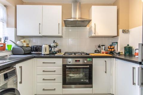 6 Alder Close, Heathfield, TN21 8BY