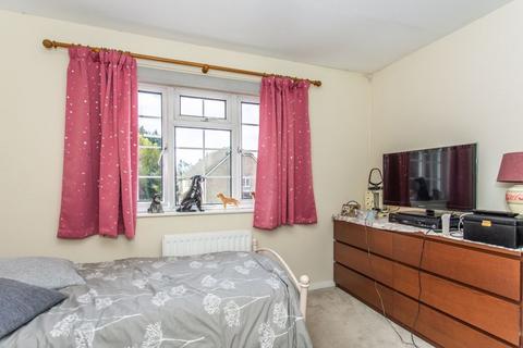 6 Alder Close, Heathfield, TN21 8BY