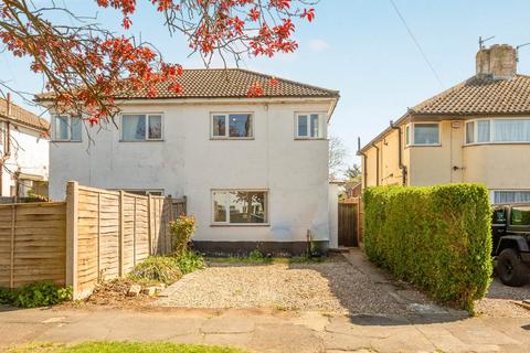 3 bedroom semi-detached house to rent, Aylesbury HP19