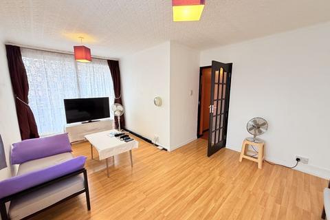 1 bedroom apartment for sale, Old Ruislip Road, Northolt