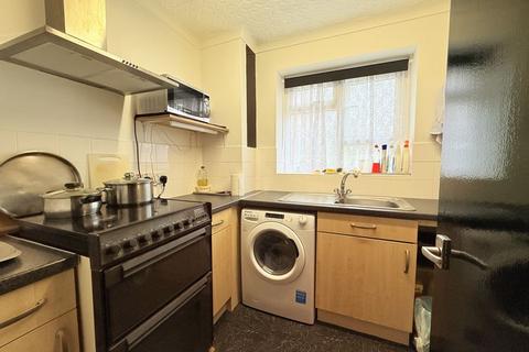 1 bedroom apartment for sale, Old Ruislip Road, Northolt