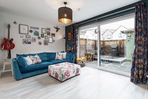 3 bedroom end of terrace house for sale, 41 Caerlee Mill, Damside, Innerleithen, EH44 6AB