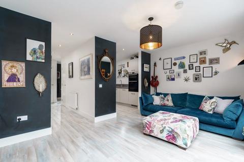 3 bedroom end of terrace house for sale, 41 Caerlee Mill, Damside, Innerleithen, EH44 6AB