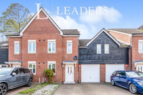 4 bedroom townhouse to rent, Carpenters Close, Hedge End, Southampton, SO30