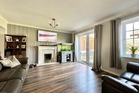 9 Downsway, Northampton, NN4 0TD