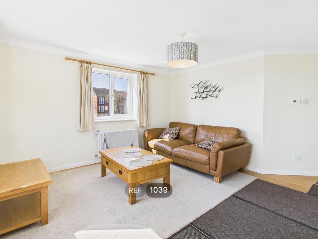 Kitchen &amp; Living area
