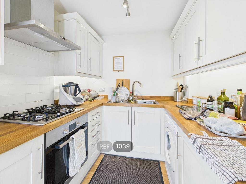 Kitchen &amp; Living area