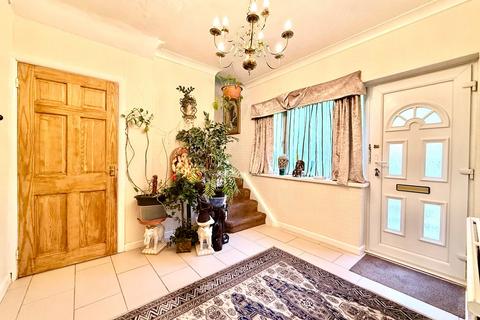 4 bedroom detached house for sale, Risca Road, Newport NP20