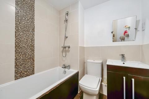 33 Bright Wire Crescent, Eastleigh, SO50 5SQ