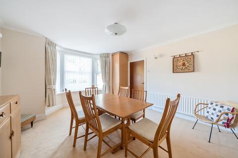 284 Brook Lane, Sarisbury Green, Southampton, SO31 7DP