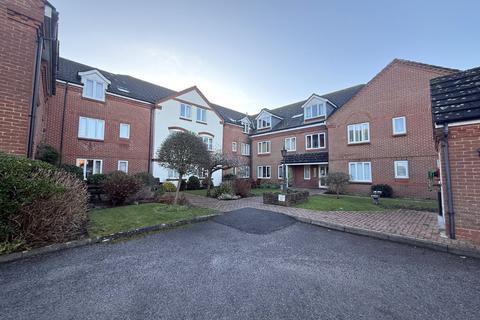 1 bedroom flat for sale, Dove Gardens, Park Gate, Southampton, Hampshire, SO31