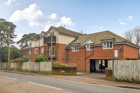 2 bedroom flat for sale, West Dene Court, 265 Locks Road, Locks Heath, Southampton, Hampshire, SO31