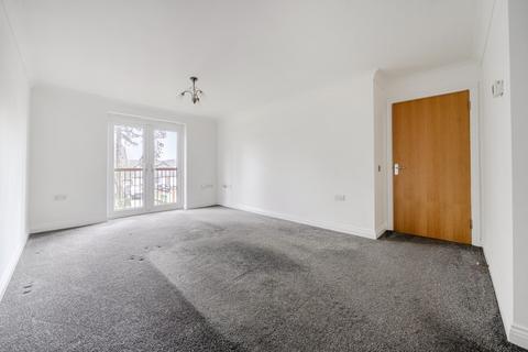 2 bedroom flat for sale, West Dene Court, 265 Locks Road, Locks Heath, Southampton, Hampshire, SO31