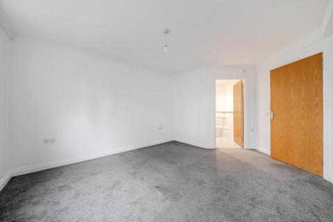 2 bedroom flat for sale, West Dene Court, 265 Locks Road, Locks Heath, Southampton, Hampshire, SO31
