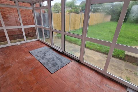 3 bedroom detached house to rent, Boney Hay Road, BURNTWOOD, Staffordshire, WS7