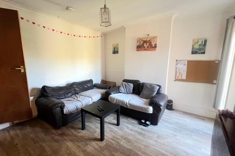 4 bedroom terraced house to rent, Northcote Road, Southampton SO17