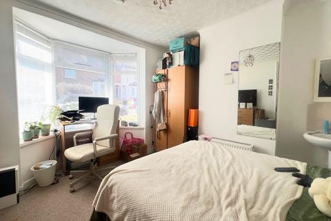 4 bedroom terraced house to rent, Northcote Road, Southampton SO17