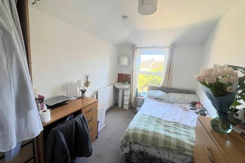 4 bedroom terraced house to rent, Northcote Road, Southampton SO17