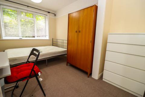 3 bedroom end of terrace house to rent, Earls Road, Southampton SO14