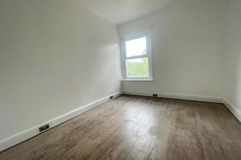 5 bedroom semi-detached house to rent, Burgess Road, Southampton SO16