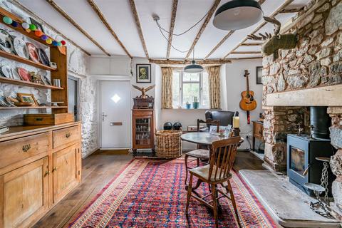 Crowethorn Village Road, Christow, Exeter, EX6 7NG