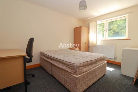 2 bedroom flat to rent, Portswood Road, Southampton SO17