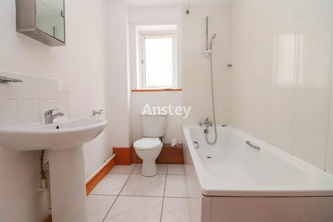 2 bedroom flat to rent, Portswood Road, Southampton SO17