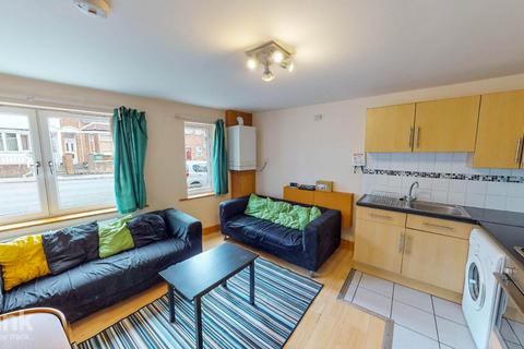 4 bedroom flat to rent, Portswood Road GOLD SUB, Hampshire SO17