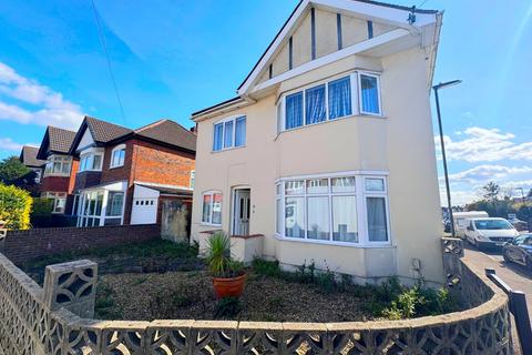 undefined, Bridlington Avenue, Hampshire SO15