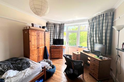 undefined, Bridlington Avenue, Hampshire SO15
